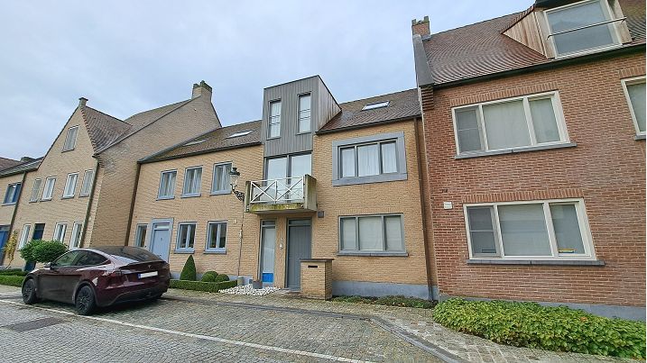 Ruime 4-slaapkamerwoning met Tuin te koop in Brugge | Willem de Dekenstraat 6 Brugge (8000) | De Brugse Databank Vastgoed - immo - real estate -  050 34 34 20