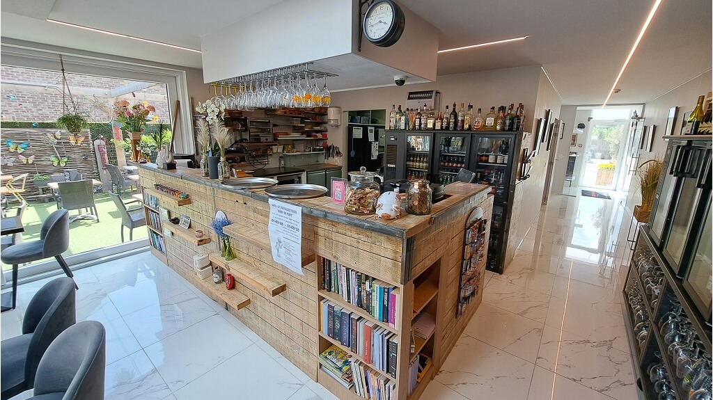 Overname instapklaar eetcafe - tearoom met 2 terrasen in Nieuwpoort