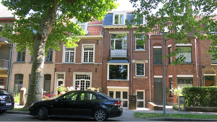 Duplex met 2 slaapkamers en ruim Dakterras te huur in Brugge | Maria van Bourgondielaan 10 Brugge (8000) | De Brugse Databank Vastgoed - immo - real estate -  050 34 34 20