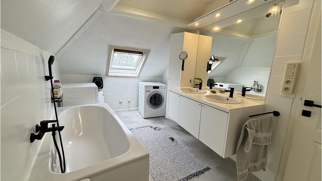 Ruim 3-slaapkamerappartement te huur in Brugge regio Begijnhof