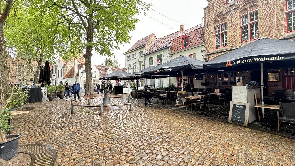 Ruim 3-slaapkamerappartement te huur in Brugge regio Begijnhof