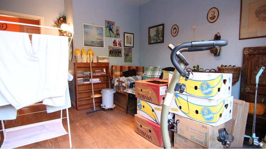 Ruim 2-slaapkamerappartement met Garage te huur in Sijsele Damme