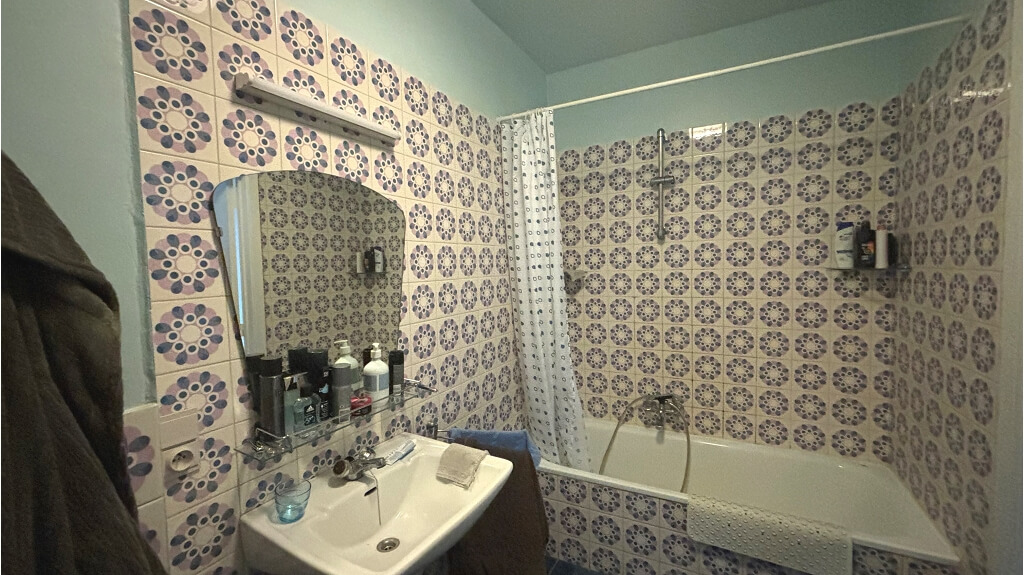Ruim 2-slaapkamerappartement met Garage te huur in Sijsele Damme