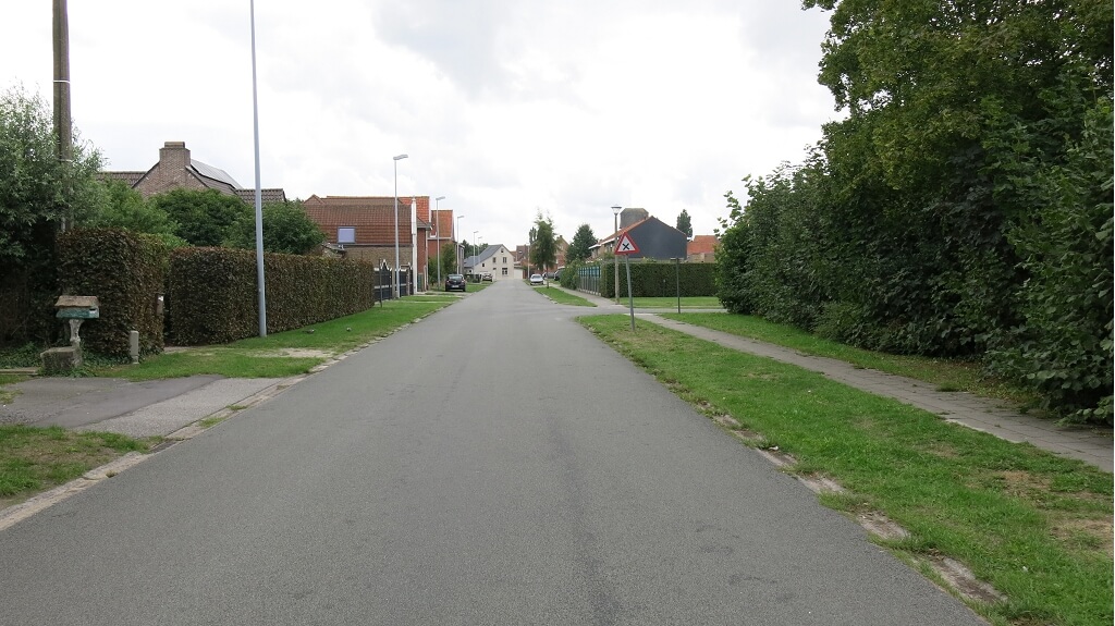 Ruim 2-slaapkamerappartement met Garage te huur in Sijsele Damme