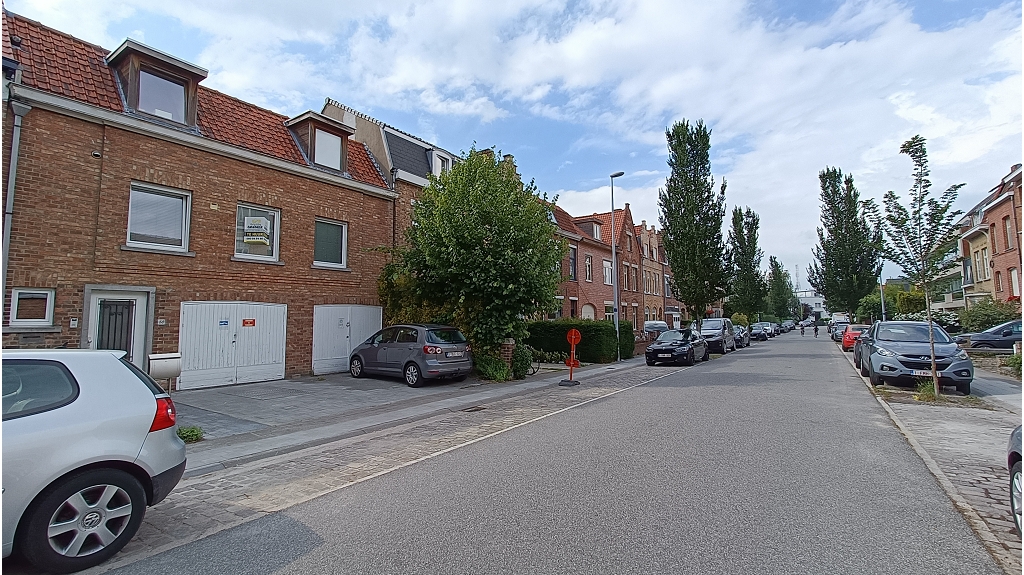 Ruim en prachtig duplex-appartement te huur in Brugge