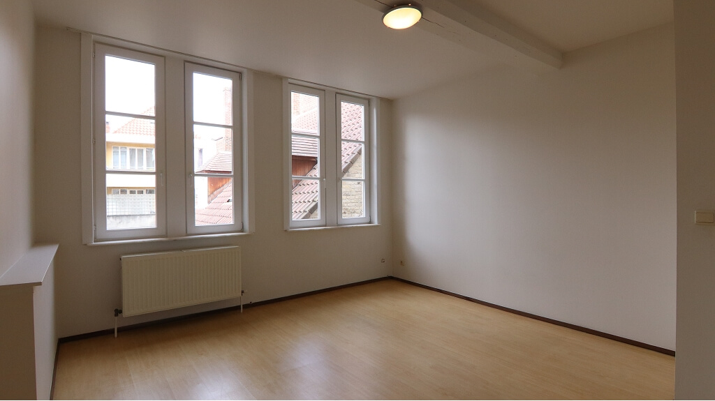 Ruim vernieuwd 2-slaapkamerappartement te huur in Brugge