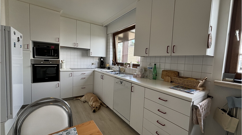 Ruim 2-slaapkamer appartement met Terras en Garage te huur in Assebroek Brugge