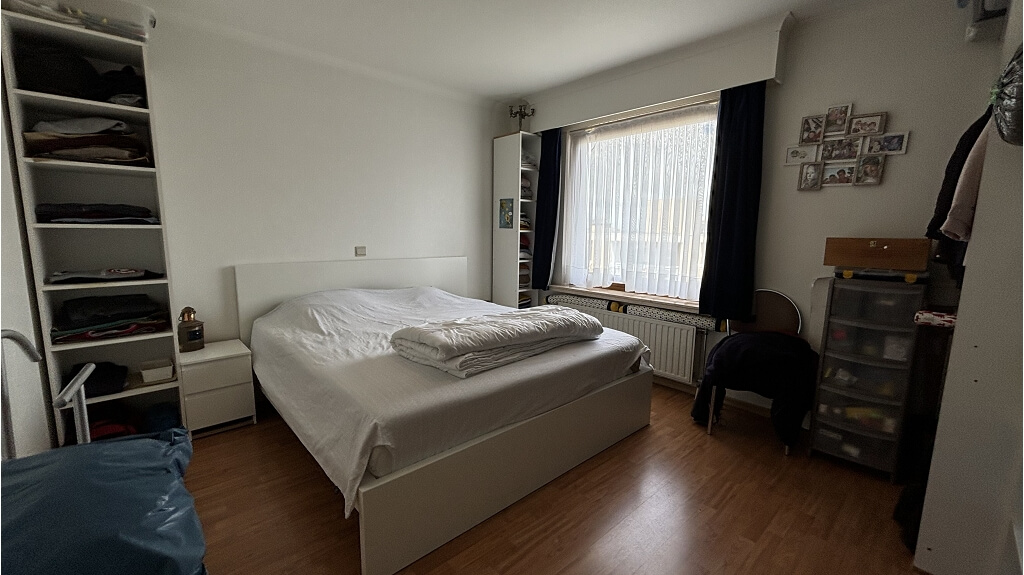Ruim 2-slaapkamer appartement met Terras en Garage te huur in Assebroek Brugge