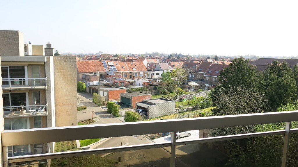 Ruim 2-slaapkamer appartement met Terras en Garage te huur in Assebroek Brugge