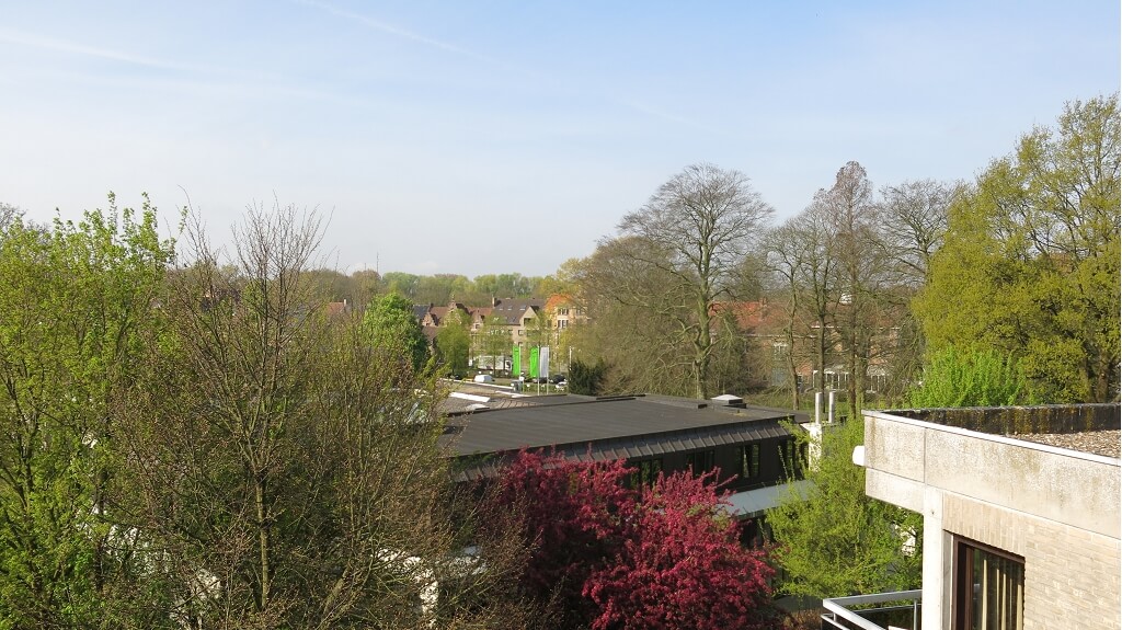 Ruim 2-slaapkamer appartement met Terras en Garage te huur in Assebroek Brugge