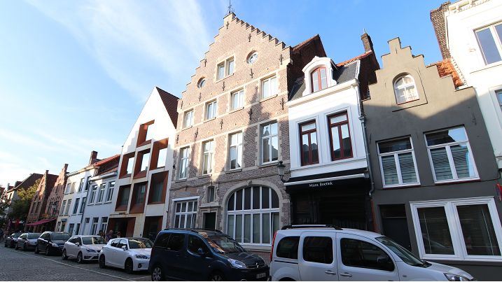 Comfortabel en lichtrijk1-slaapkamerappartement te huur in Brugge | Ezelstraat 40 Brugge (8000) | De Brugse Databank Vastgoed - immo - real estate -  050 34 34 20