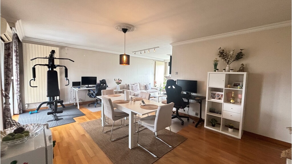 Ruim 3-slaapkamerappartement met 2 terrassen te huur in Sint-Andries Brugge