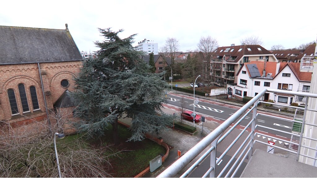 Ruim 3-slaapkamerappartement met 2 terrassen te huur in Sint-Andries Brugge