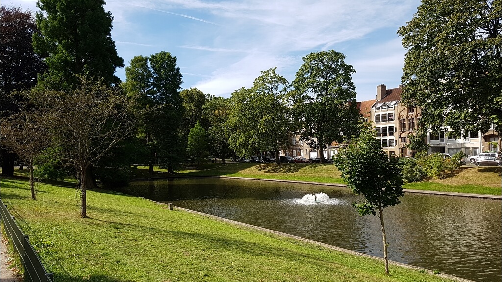 Ruim 2 slaapkamerappartement te huur in Brugge