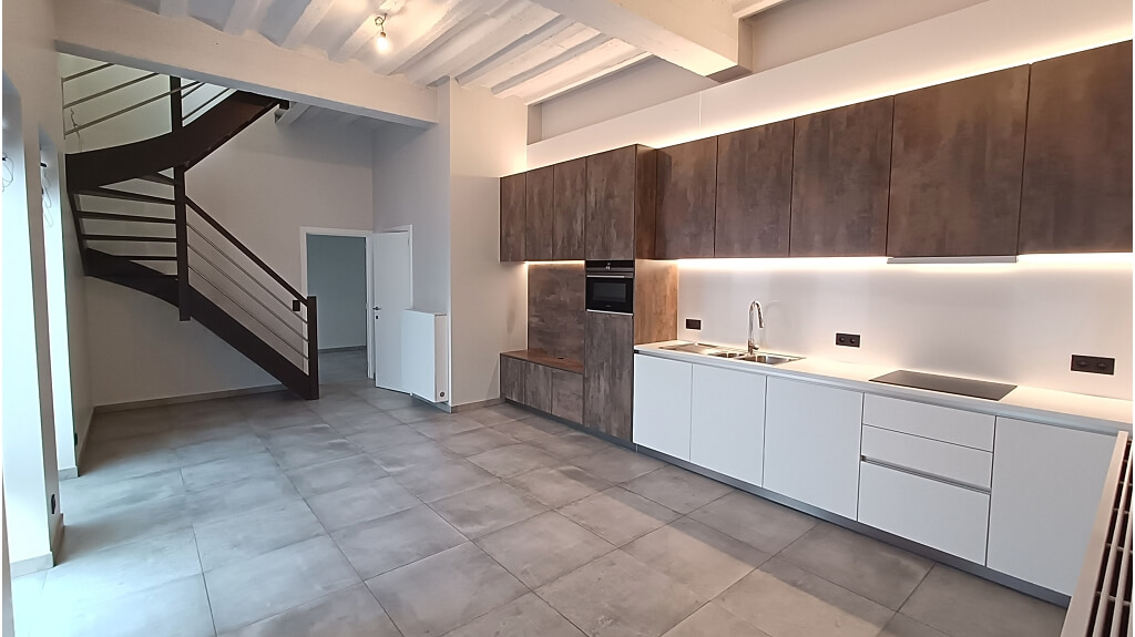 Vernieuwde wooneenheid met Dakterras te huur in Torhout