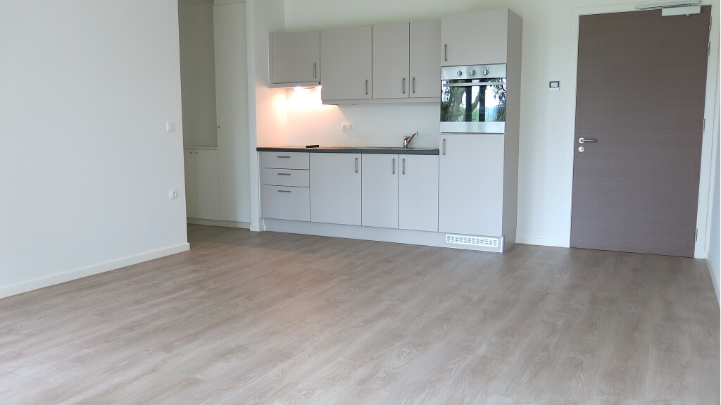 Instapklare Assistentiewoning met TERRAS te huur in Brugge