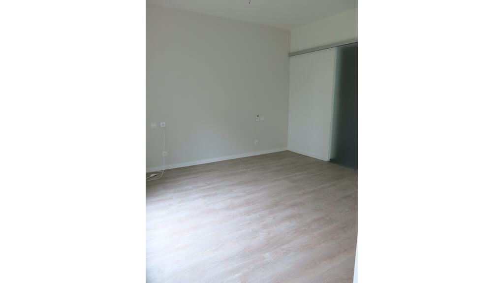 Instapklare Assistentiewoning met TERRAS te huur in Brugge