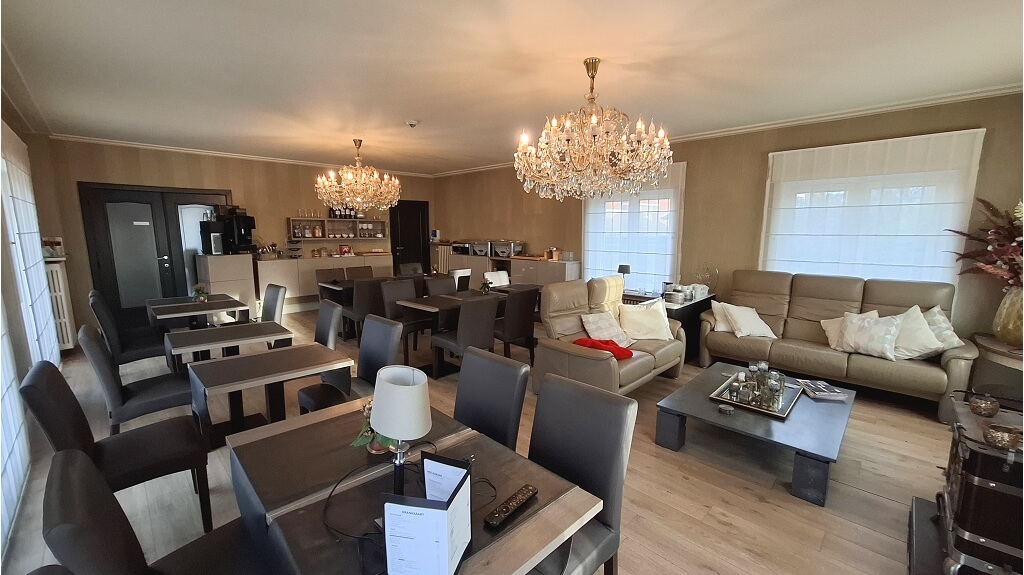 Bed and Breakfast met 8 kamers en Woonst te huur in Wenduine De Haan