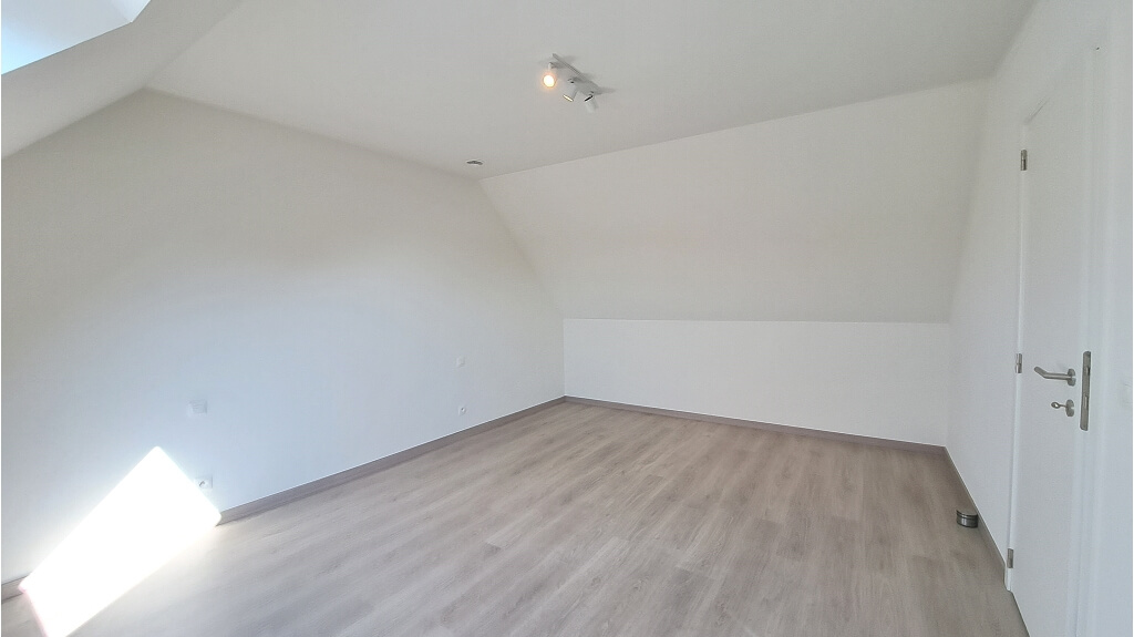 Nieuwbouw woning met 3 slaapkamers Carport en Tuin te huur in Jabbeke