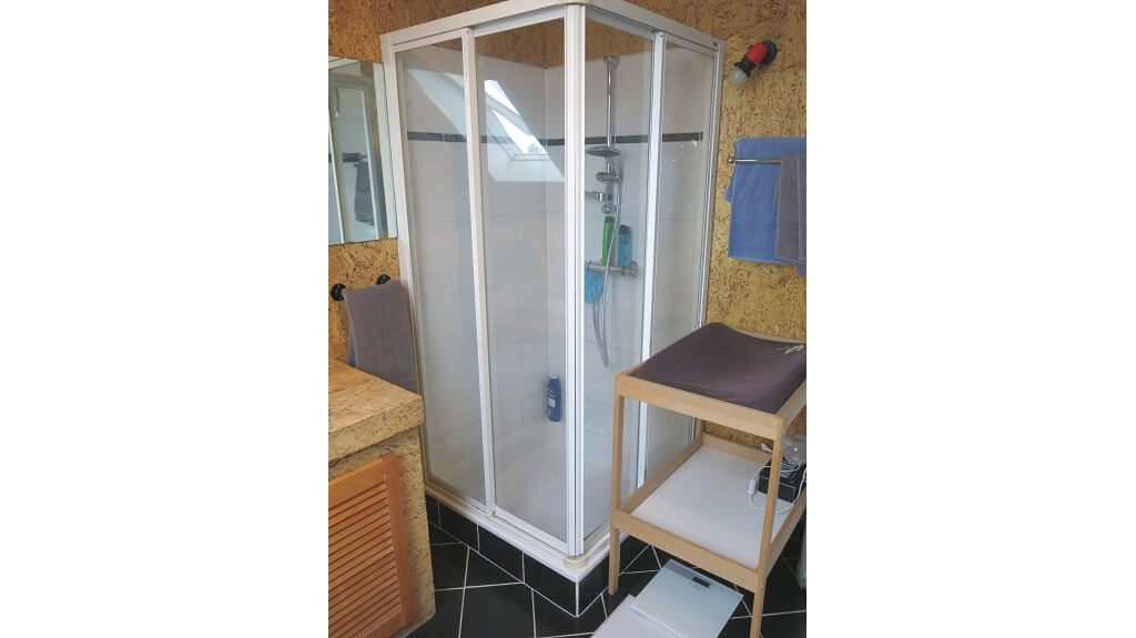 Ruime koppelwoning met Garage en Tuin te huur in Oedelem