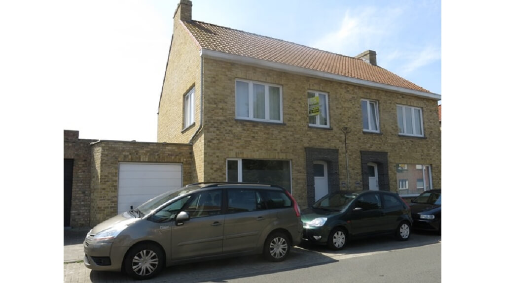 Ruime koppelwoning met Garage en Tuin te huur in Sint-Andries Brugge