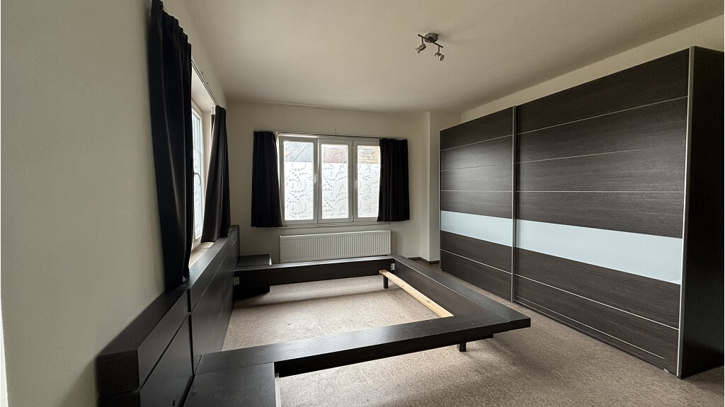 Ruime koppelwoning met Garage en Tuin te huur in Sint-Andries Brugge