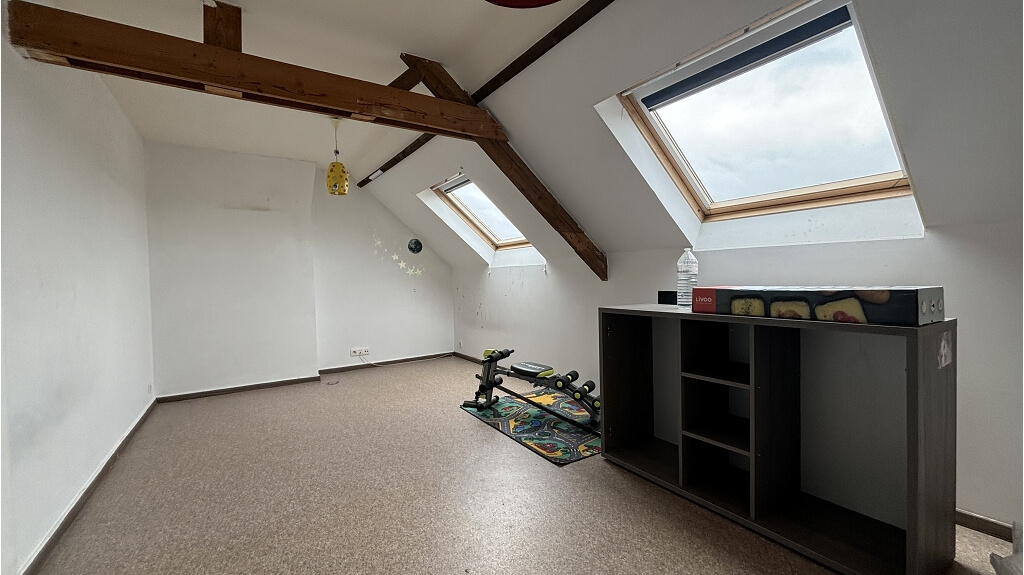 Ruime koppelwoning met Garage en Tuin te huur in Sint-Andries Brugge