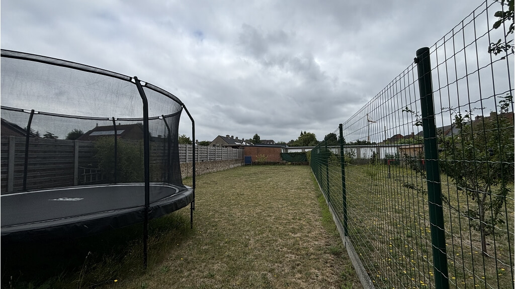 Ruime koppelwoning met Garage en Tuin te huur in Sint-Andries Brugge