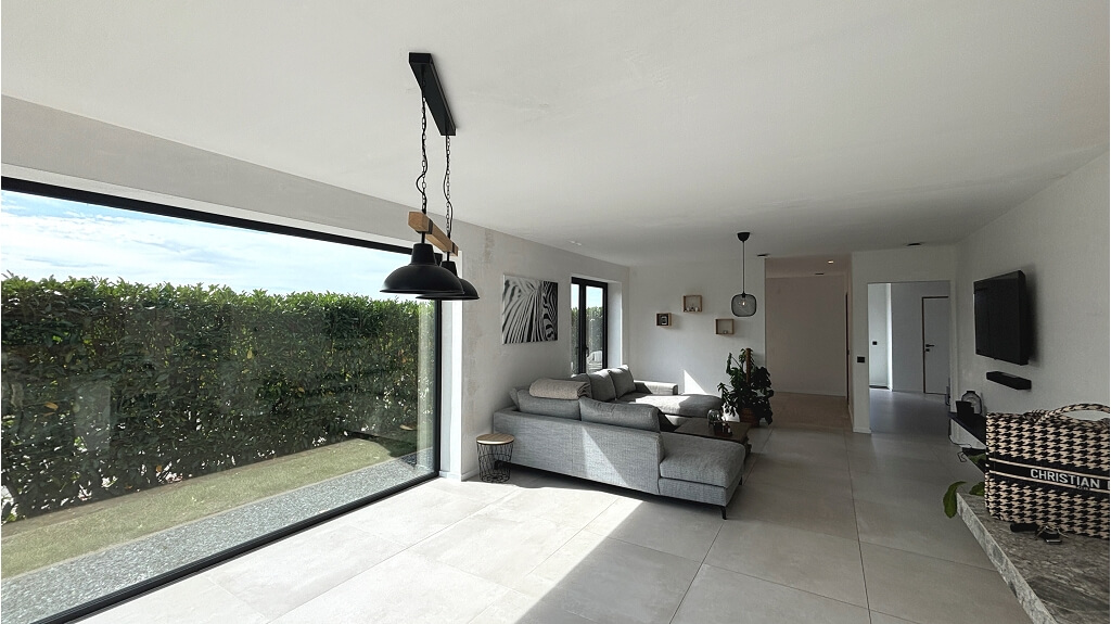 Recente 2-slaapkamerwoning met Garage en Tuin te huur in Oostkamp
