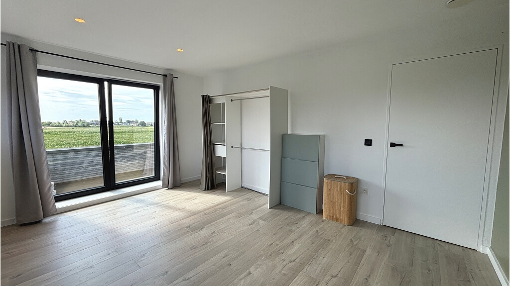 Recente 2-slaapkamerwoning met Garage en Tuin te huur in Oostkamp