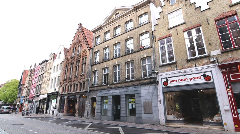 Kantoorruimte op commerciele topligging te huur vlakbij de Markt in Brugge