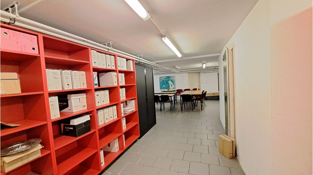 Ruime kantoor- of handelsruimte te huur in Zeebrugge