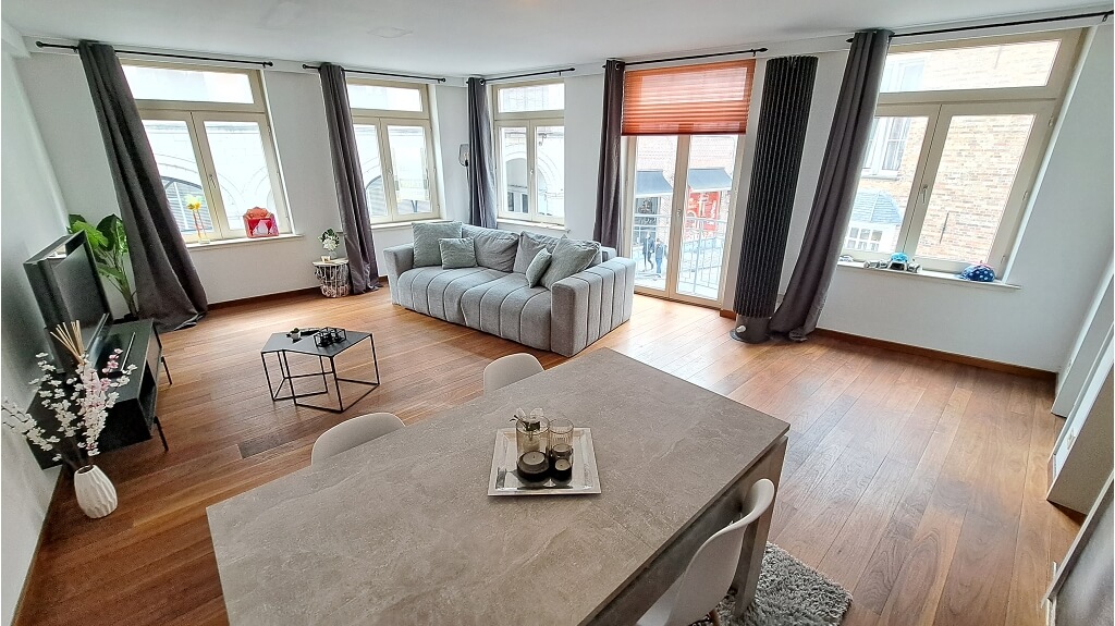 Stijlvol 2-slaapkamerappartement met terras te koop in Brugge, vlakbij de Markt