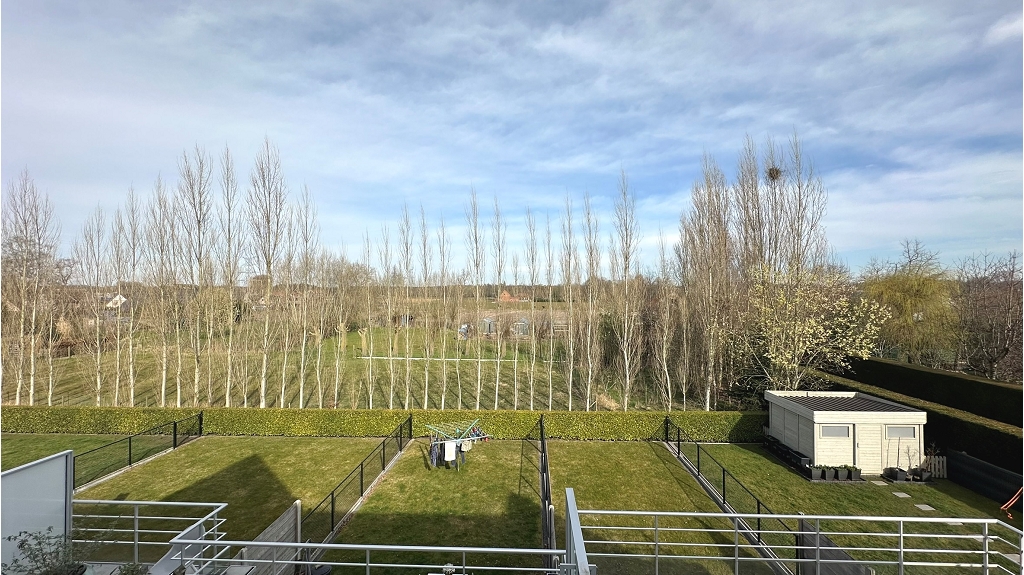 2-slaapkamerappartement met Terras en Garage te koop in Zedelgem