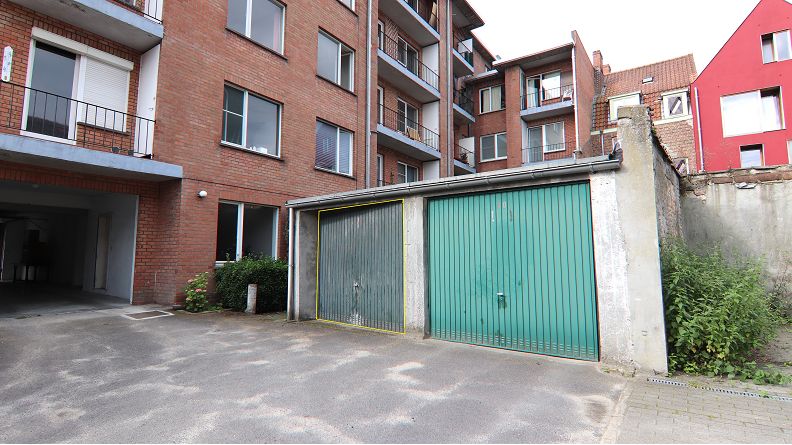 Garagebox te koop in Brugge | Sint-Maartensbilk 14 Brugge (8000) | De Brugse Databank Vastgoed - immo - real estate -  050 34 34 20