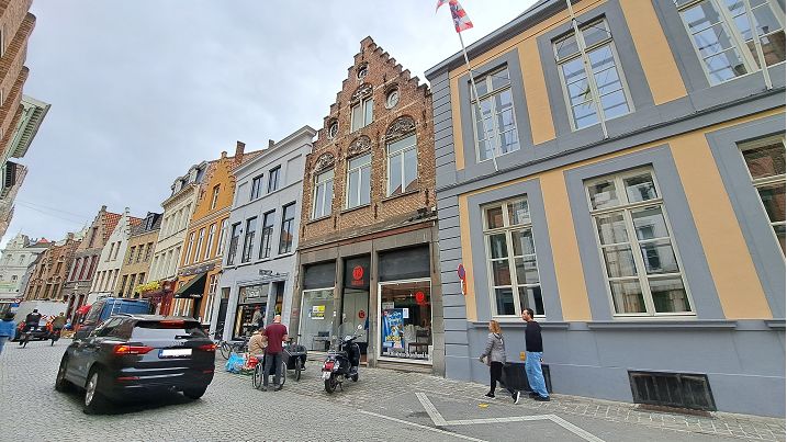 Handelspand met een wooneenheid te koop in Brugge | Sint-Jakobsstraat 21 Brugge (8000) | De Brugse Databank Vastgoed - immo - real estate -  050 34 34 20
