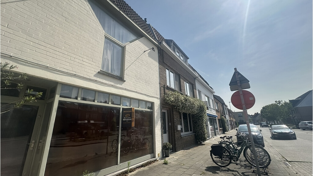 Handelspand met woonst te koop in Sint-Michiels Brugge