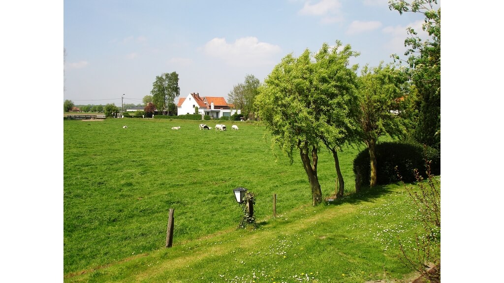 Charmehotel - restaurant met 10 kamers te koop in Oudenburg