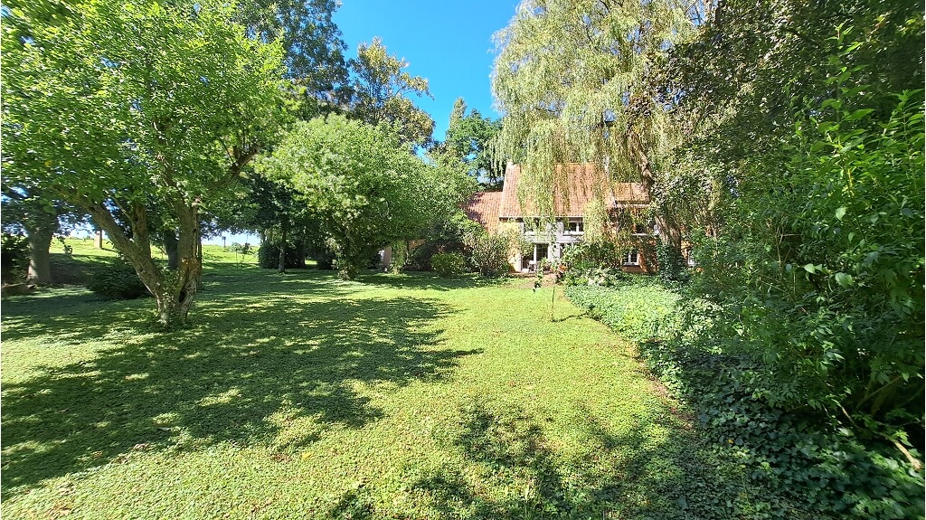 Uniek landhuis met zeer grote tuin te koop op 7347 m² in Oudenburg