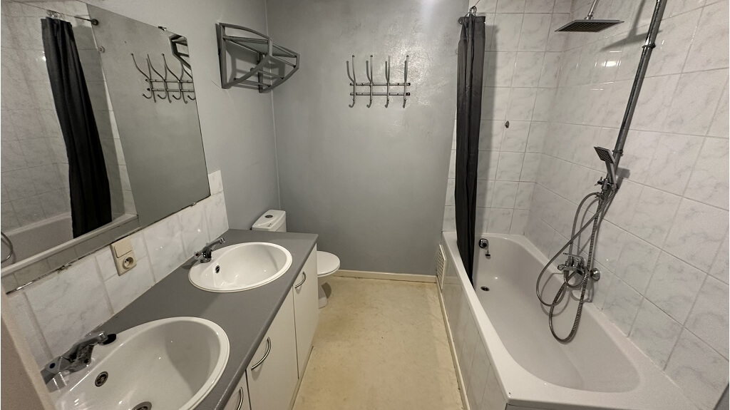 Comfortabele 2-slaapkamerwoning met ruime Garage te koop in Brugge