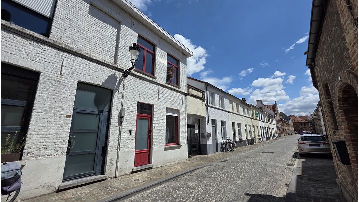 Comfortabele 3-slaapkamerwoning met Terras te koop in Brugge | Vizierstraat 15 Brugge (8000) | De Brugse Databank Vastgoed - immo - real estate -  050 34 34 20