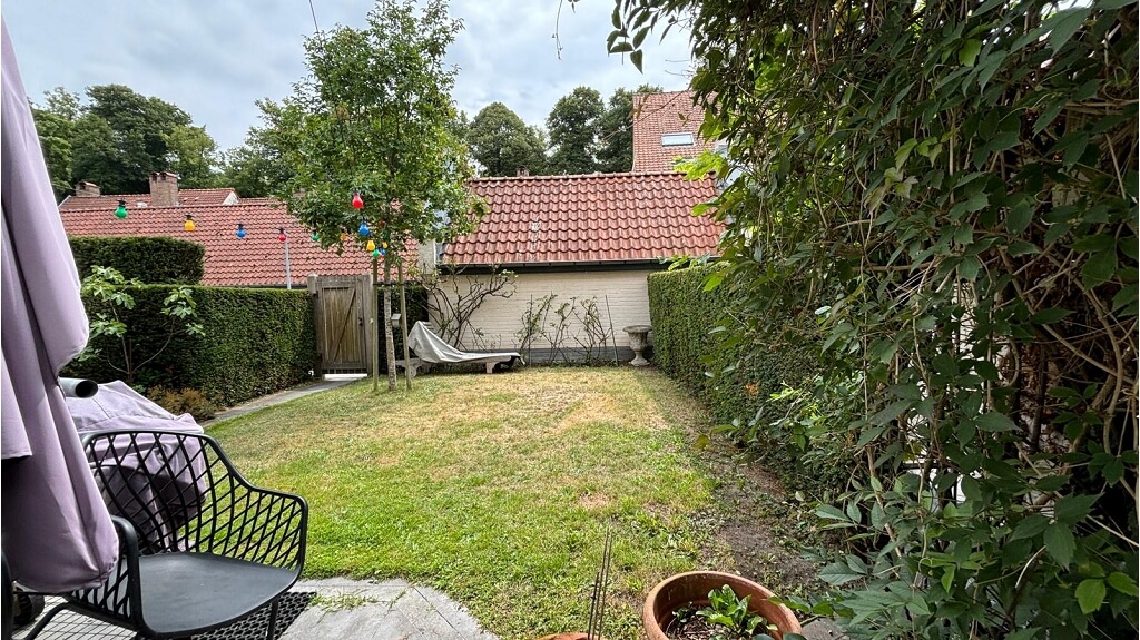 Ruime 3-slaapkamerwoning met Garage en Tuin te koop in Brugge