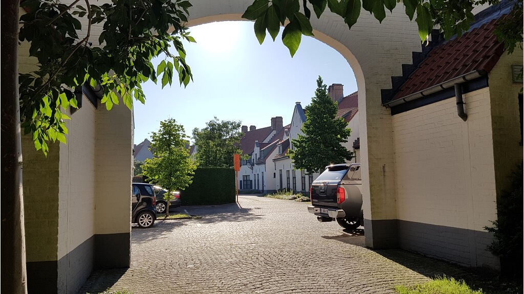 Ruime 3-slaapkamerwoning met Garage en Tuin te koop in Brugge